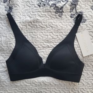 Athleta Black A-C Essential Bra NWT Size S